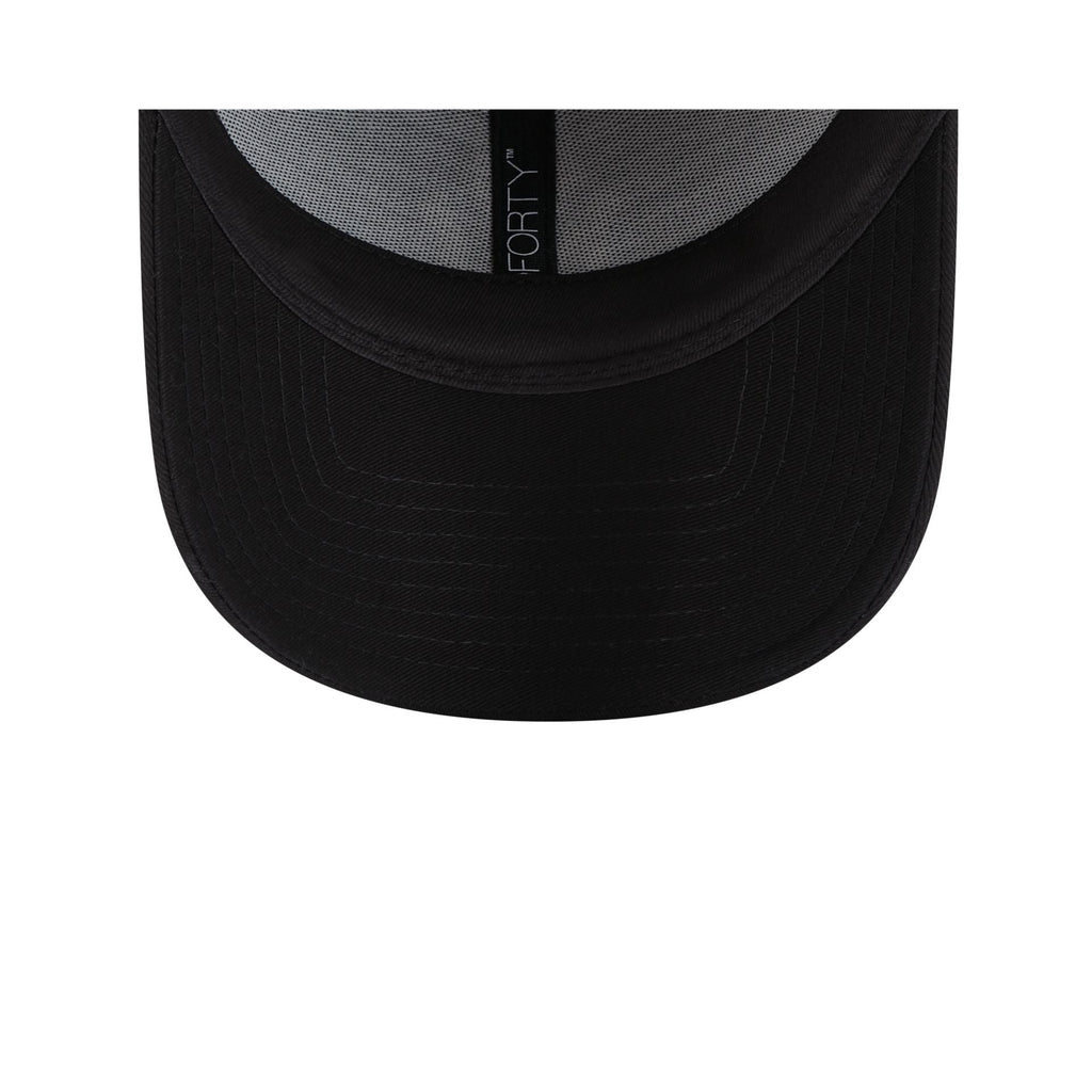 New York Yankees Metallic Logo Womens Black 9FORTY Adjustable Cap