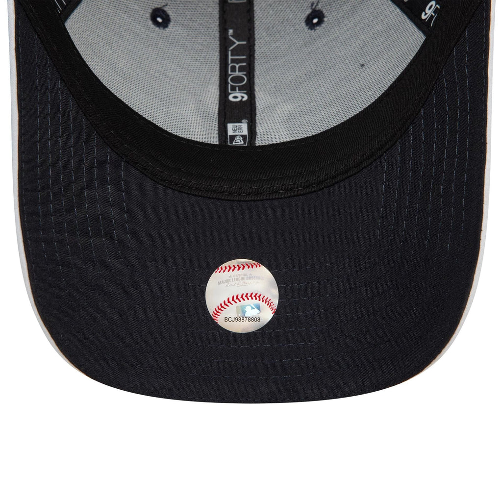 New York Yankees Microfibre Navy 9FORTY Adjustable Cap