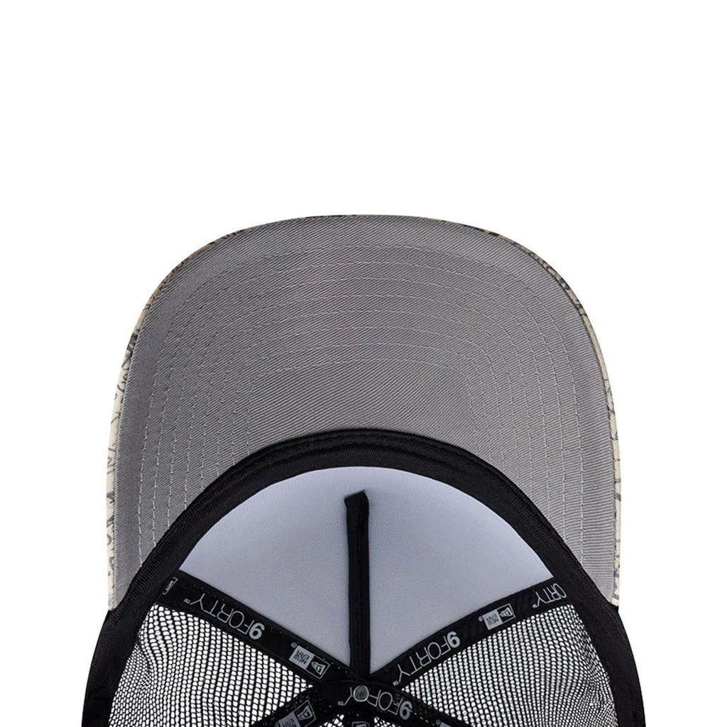 Bugs Bunny Looney Tunes Cream 9FORTY A-Frame Trucker Adjustable Cap