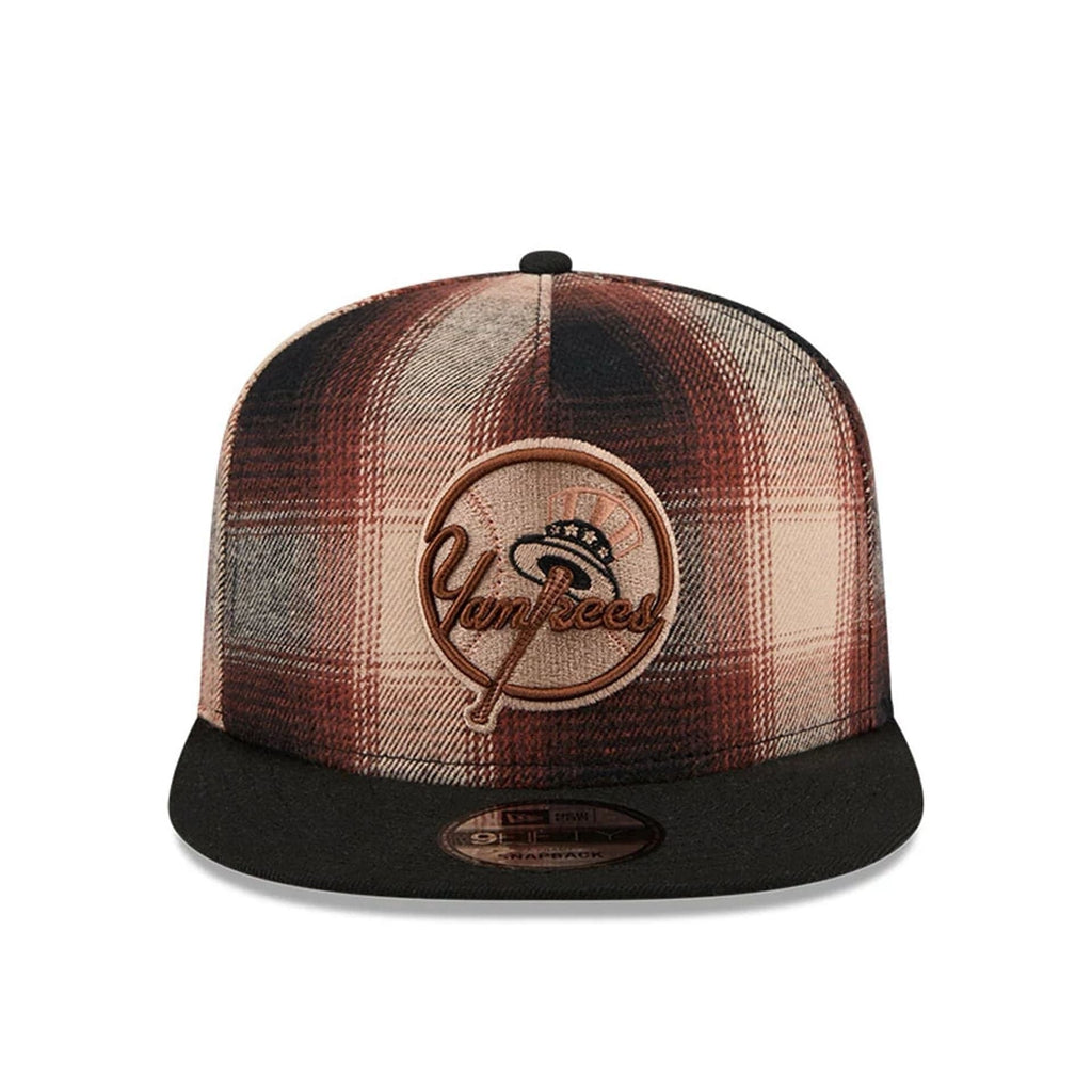 New York Yankees MLB Grunge Style Plaid Open Brown 9FIFTY A-Frame Snapback Adjustable Cap