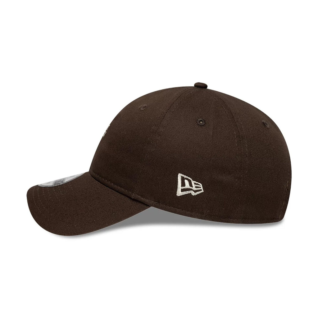 New Era Slogan Plot Twist Dark Brown 9TWENTY Adjustable Cap