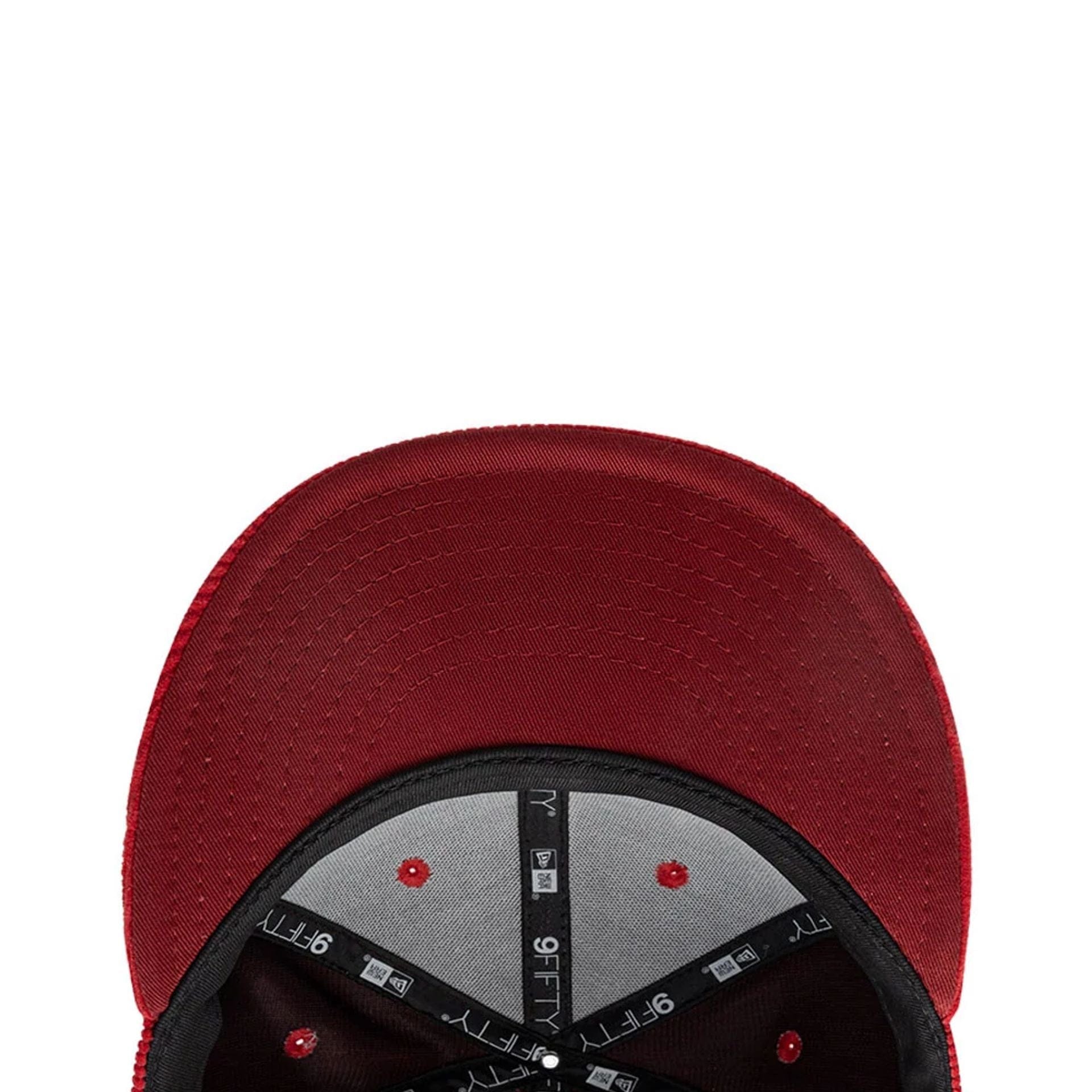Chicago Bulls NBA Old English Red 9FIFTY Snapback Cap