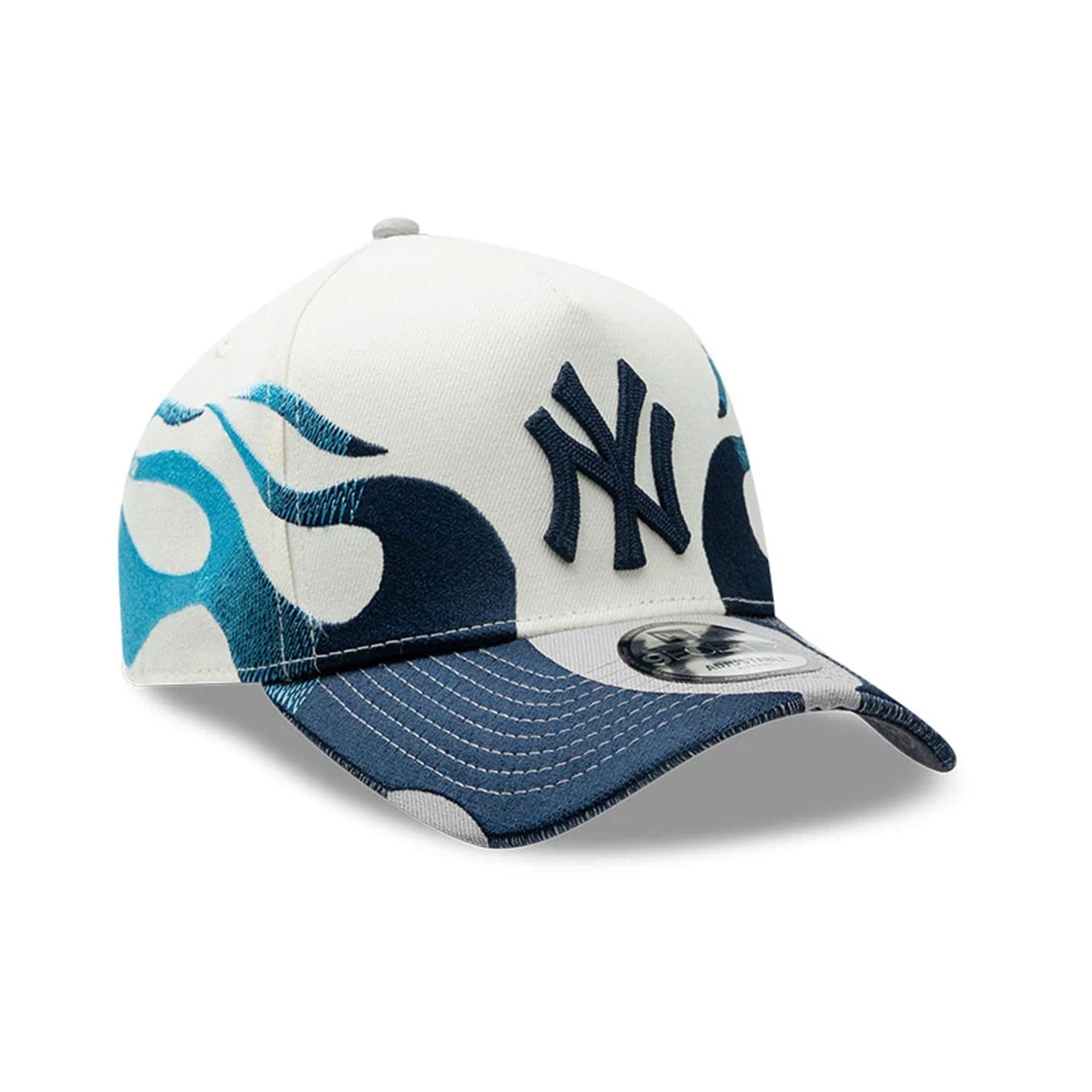 New York Yankees MLB Flame Cream 9FORTY A-Frame Cap
