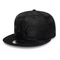 New York Yankees MLB Black On Black 9FIFTY Snapback Cap