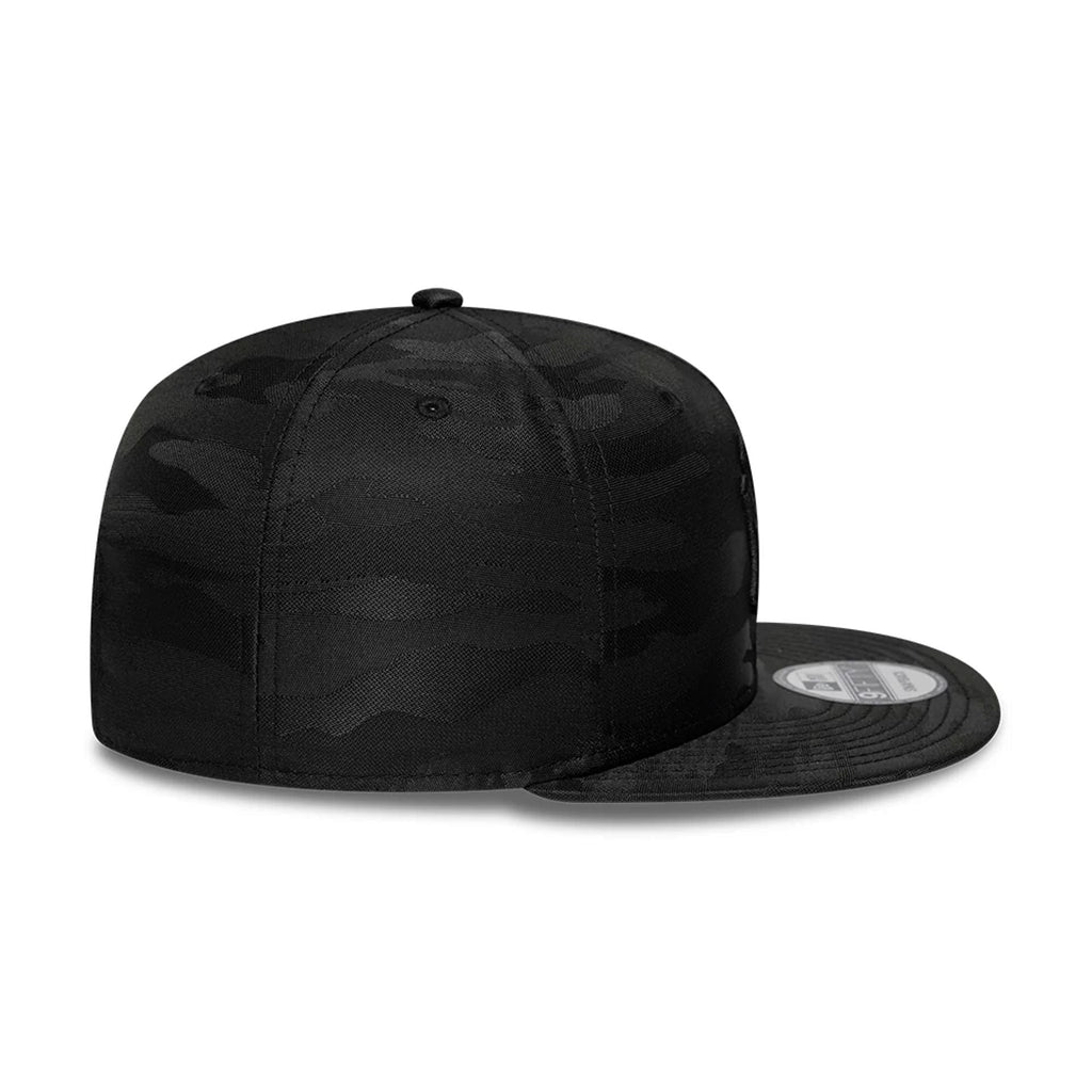 New York Yankees MLB Black On Black 9FIFTY Snapback Cap